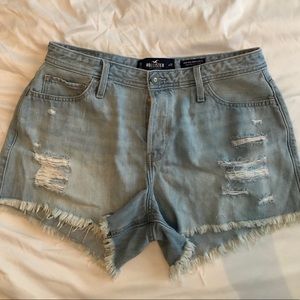 Hollister high-rise mom short 3”